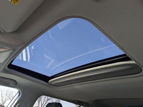 Used 2024 Toyota RAV4 XLE image 27