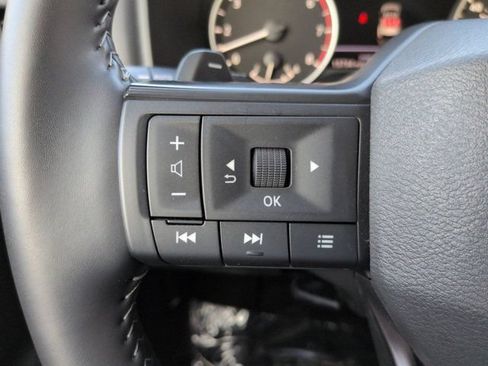 Used 2025 Nissan Rogue SV FWD image 22