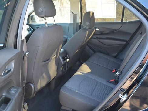 Used 2019 Chevrolet Equinox LT w/ Driver Convenience Package image 20