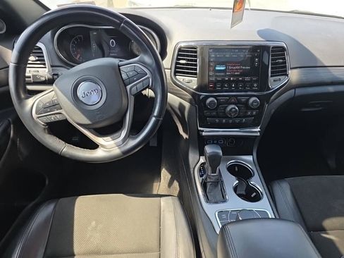 Used 2022 Jeep Grand Cherokee Laredo X AWD/4WD image 12