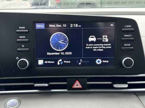 Used 2023 Hyundai Elantra SEL w/ Cargo Package image 9