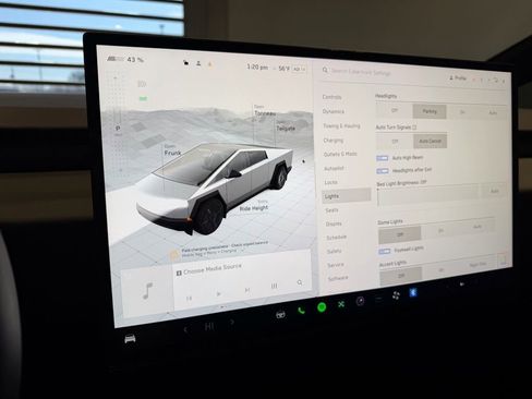 Used 2024 Tesla Cybertruck AWD Crew Cab image 25