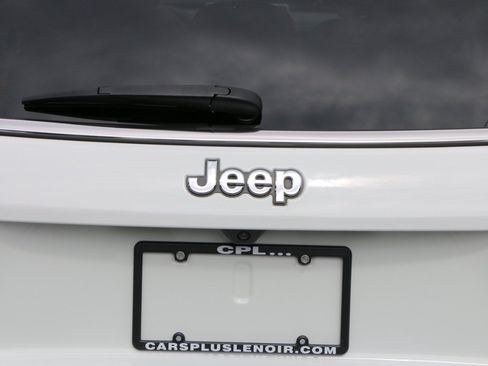 Used 2024 Jeep Compass Sport AWD/4WD image 5