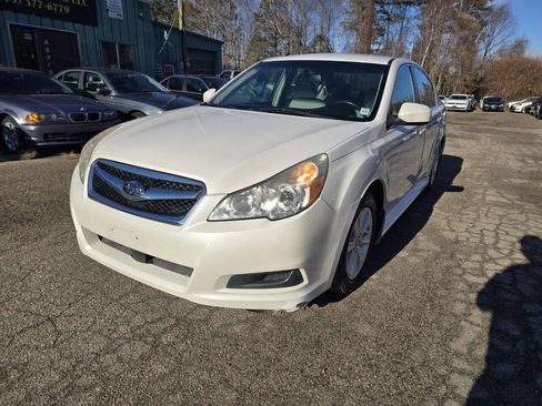Used 2011 Subaru Legacy 2.5i Premium w/ All-Weather Pkg image 4