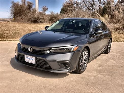 Used 2024 Honda Civic Touring image 2