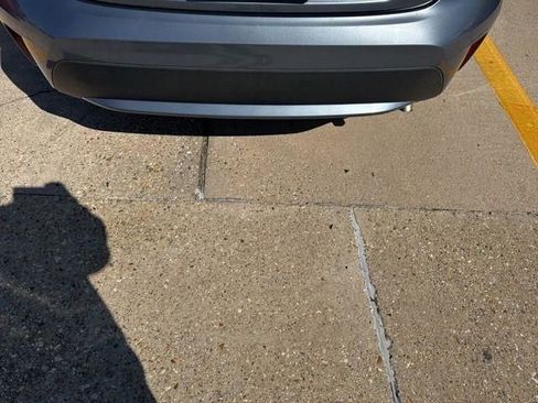 Used 2021 Toyota Corolla LE image 6