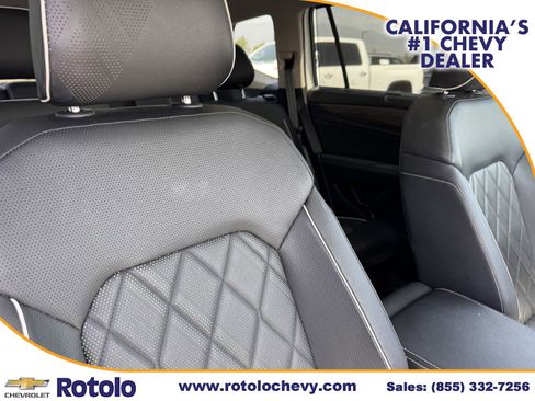 Used 2025 Volkswagen Atlas SEL Premium R-Line AWD/4WD image 9