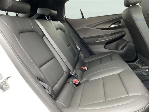 Certified 2024 Buick Envista Sport Touring w/ Convenience I Package image 24