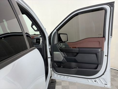 Certified 2021 Ford F150 Lariat image 32