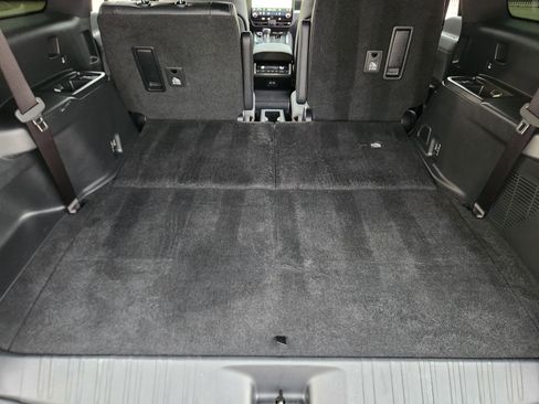 Used 2024 Lexus GX 550 w/ Accessory Package (Z1) AWD/4WD image 31