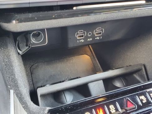 Used 2024 Jeep Wagoneer Series III image 32