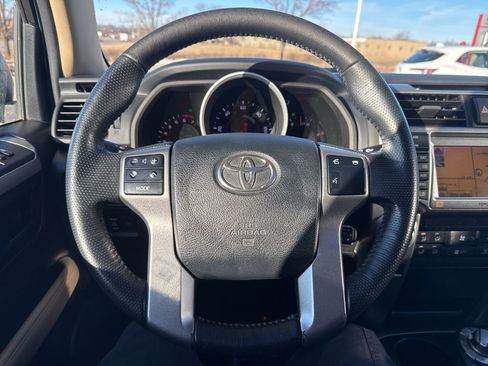 Used 2010 Toyota 4Runner Limited image 12