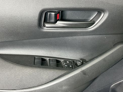 Used 2025 Toyota Corolla LE image 15