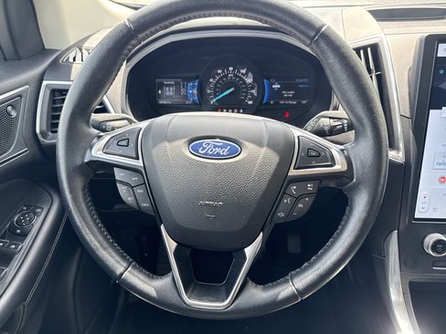 Used 2024 Ford Edge Titanium AWD/4WD image 16