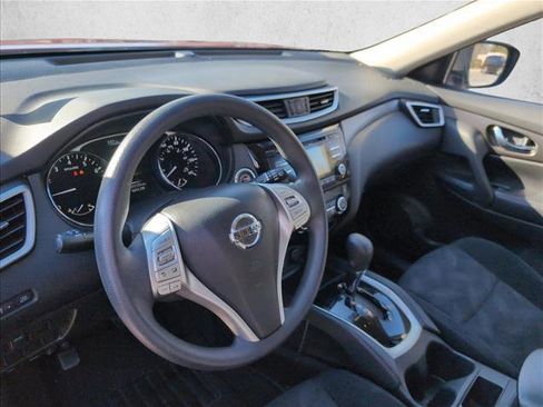 Used 2014 Nissan Rogue SV image 9