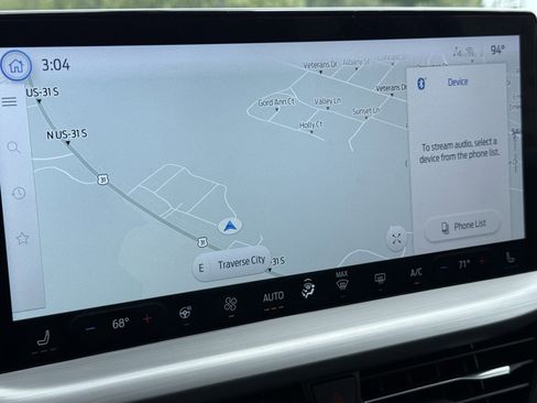 Used 2024 Ford Escape SE w/ PHEV Premium Package image 22