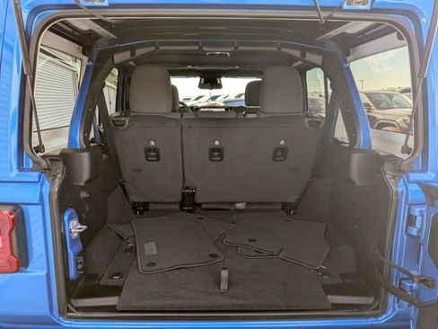 Used 2026 Jeep Wrangler Unlimited Rubicon AWD/4WD image 11