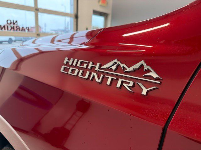 Used 2023 Chevrolet Suburban High Country w/ Advanced Technology Package AWD/4WD image 14
