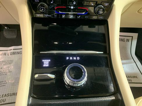 Used 2024 Jeep Grand Cherokee Limited w/ Trailer Tow Package image 7