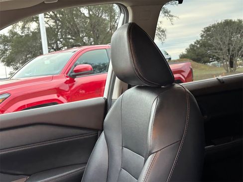 Used 2022 Nissan Rogue SL w/ SL Premium Package image 14