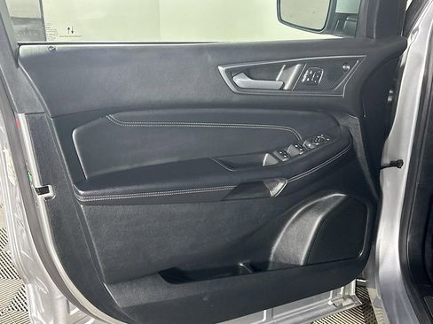 Used 2022 Ford Edge Titanium image 10