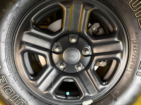 Used 2018 Jeep Wrangler Sport AWD/4WD image 8
