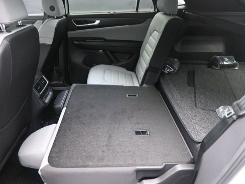 New 2026 Volkswagen Atlas Cross Sport SEL R-Line image 22