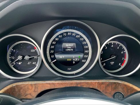 Used 2014 Mercedes-Benz E 350 Sedan image 25