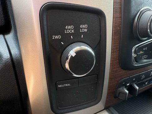 Used 2017 RAM 2500 Laramie w/ Off Road Package AWD/4WD image 25
