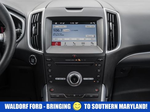 Used 2019 Ford Edge Titanium w/ Cold Weather Package image 21