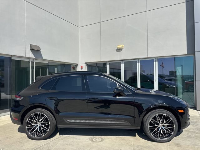 Used 2023 Porsche Macan AWD/4WD image 8