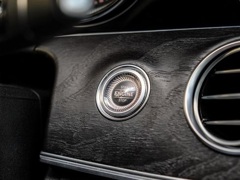 Used 2017 Mercedes-Benz E 300 image 20