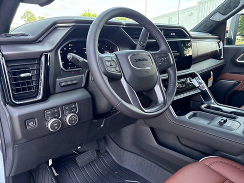 New 2026 GMC Sierra 2500 Denali Ultimate AWD/4WD image 12