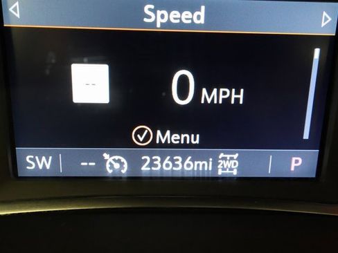 Used 2023 GMC Acadia SLT w/ Preferred Package image 13