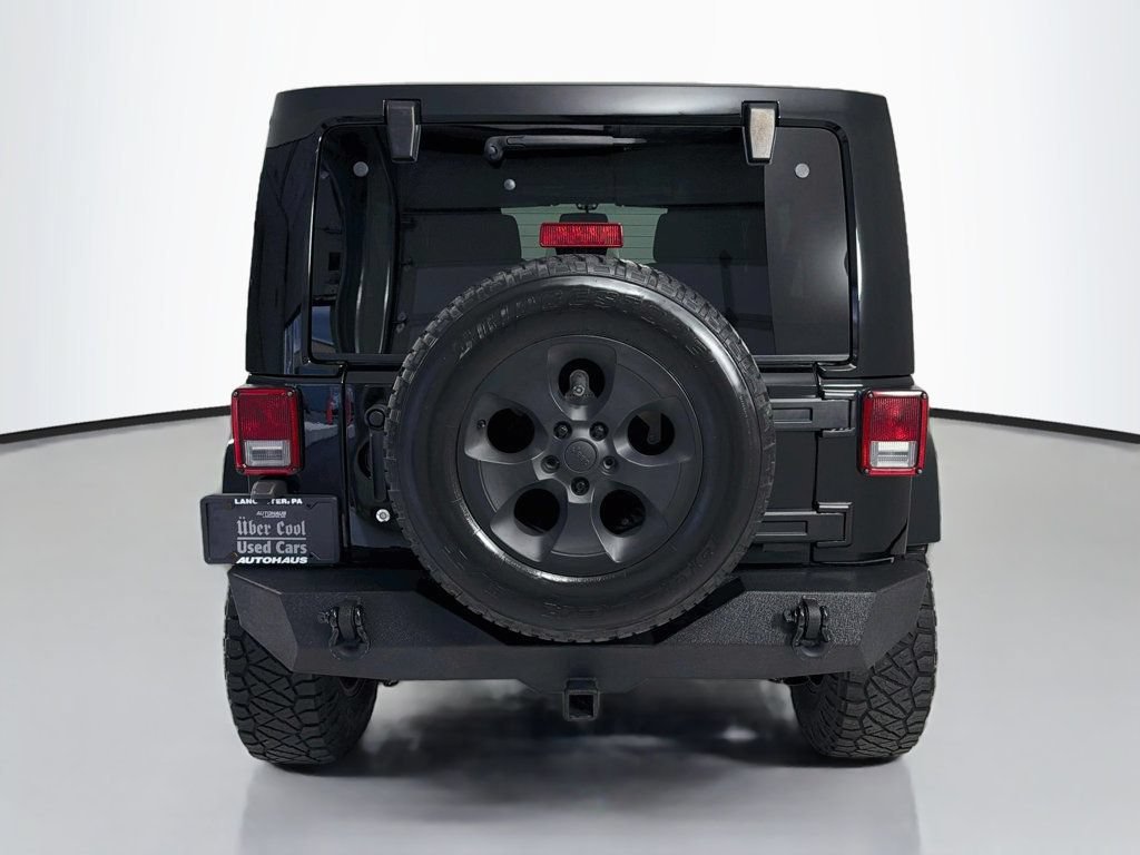 Used 2013 Jeep Wrangler Unlimited Sahara w/ Connectivity Group AWD/4WD image 6