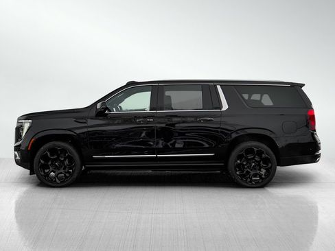 New 2026 GMC Yukon XL Denali w/ Denali Reserve Package AWD/4WD image 4
