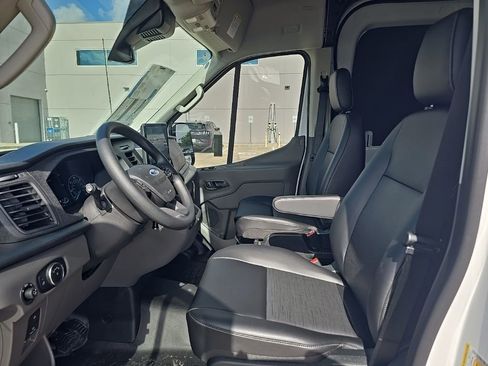 New 2025 Ford Transit 250 148 Medium Roof w/ Load Area Protection Package RWD image 3