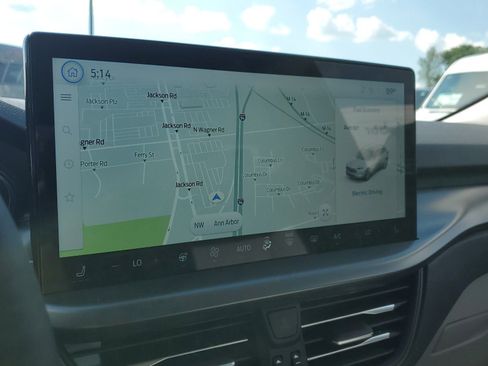 New 2024 Ford Escape PHEV image 21