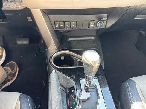 Used 2016 Toyota RAV4 Limited AWD/4WD image 9