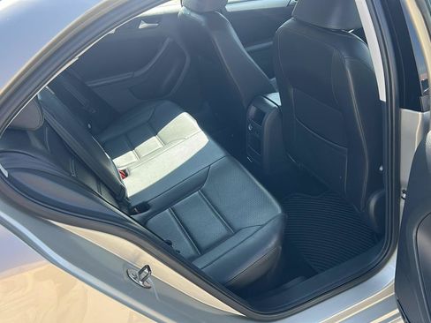 Used 2014 Volkswagen Jetta SE FWD image 14