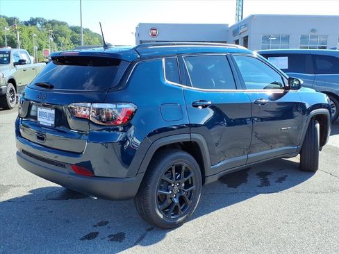 New 2026 Jeep Compass Latitude AWD/4WD image 4