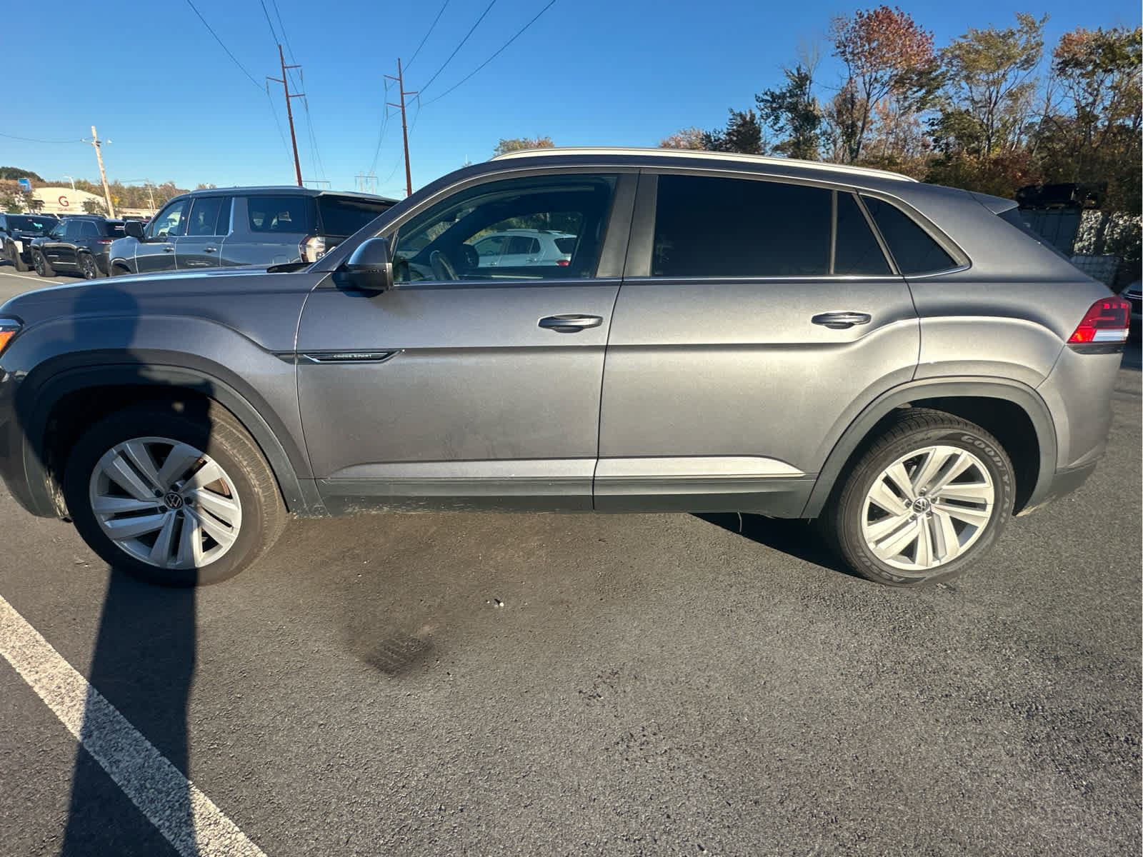 Used 2021 Volkswagen Atlas Cross Sport SE AWD/4WD image 4
