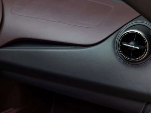 Used 2020 McLaren 720S Spider image 28