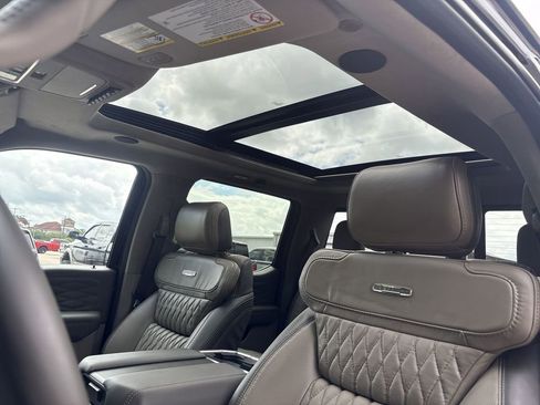 Used 2026 Ford F450 Platinum w/ Platinum Plus Package AWD/4WD image 19
