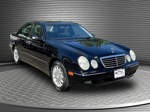Used 2001 Mercedes-Benz E 320 Sedan image 1