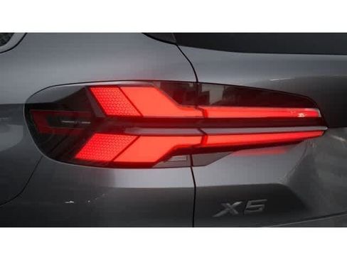 New 2026 BMW X5 xDrive40i AWD/4WD image 8