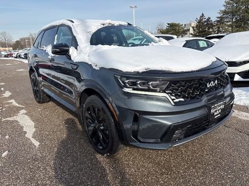 Certified 2022 Kia Sorento SX image 3