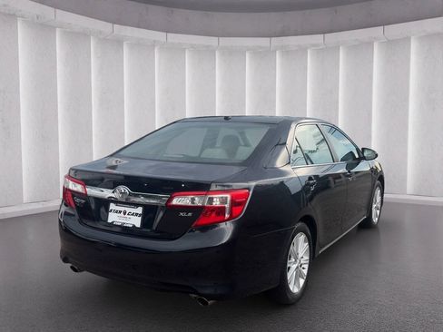 Used 2013 Toyota Camry XLE FWD image 5