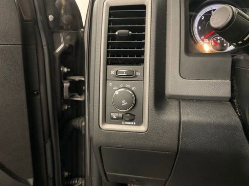 Used 2015 RAM 1500 Express AWD/4WD image 14