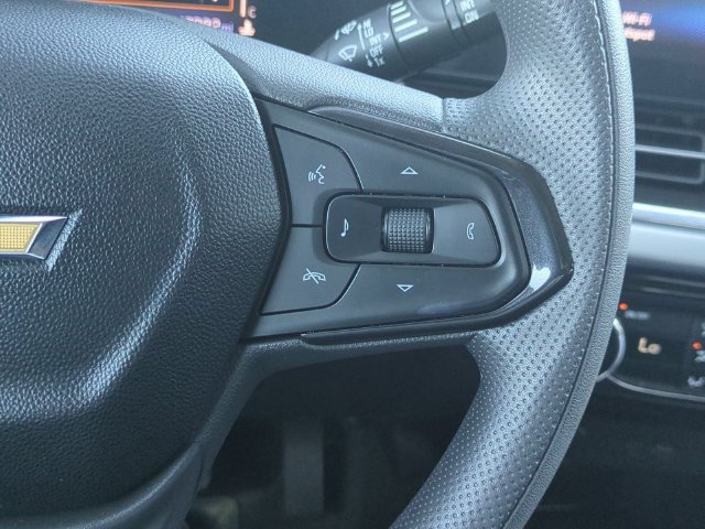 Used 2024 Chevrolet Trax LT FWD image 13